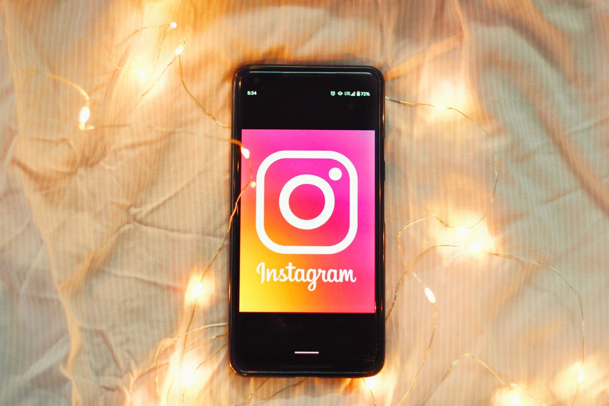 Navigating Instagram: A Beginner's Guide to the Basics With Best 5 Points